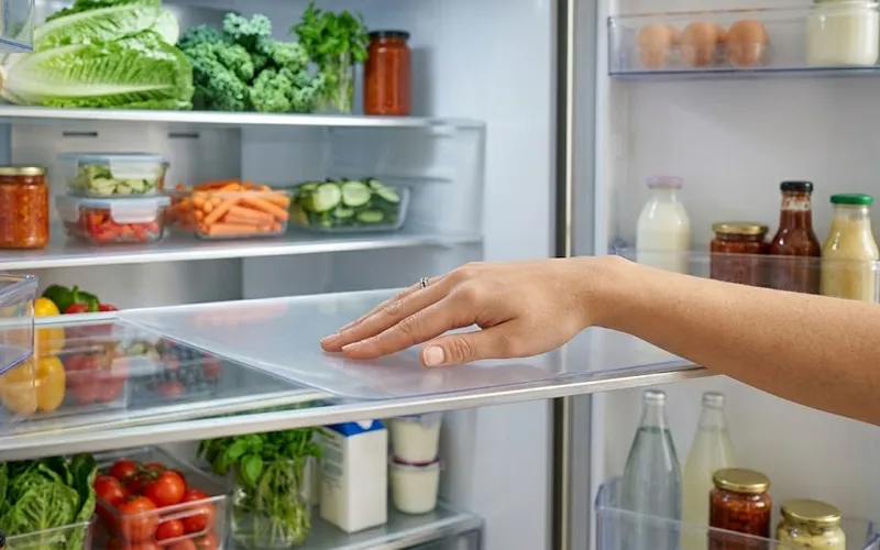 Drying and Reinstalling Refrigerator Mats