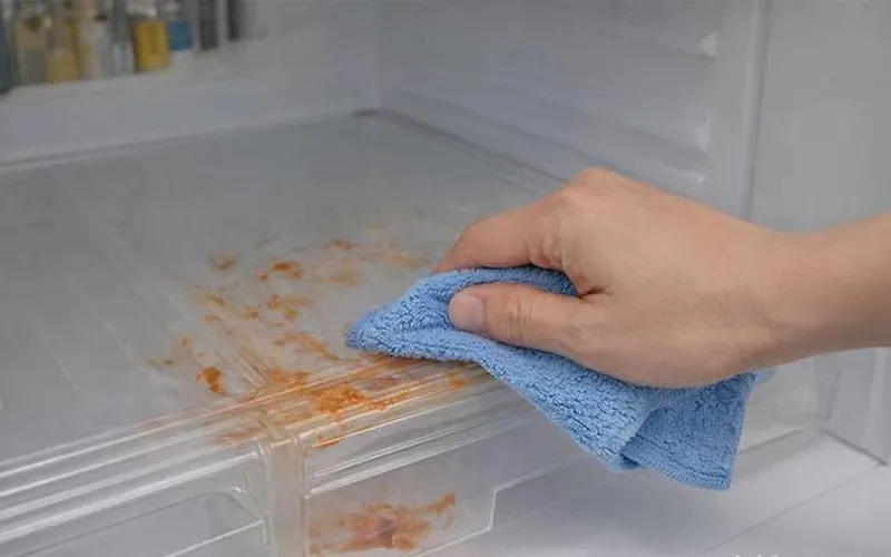 Removing Sticky Stains and Food Residue